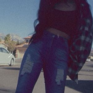 Meet your Posher, Felicity